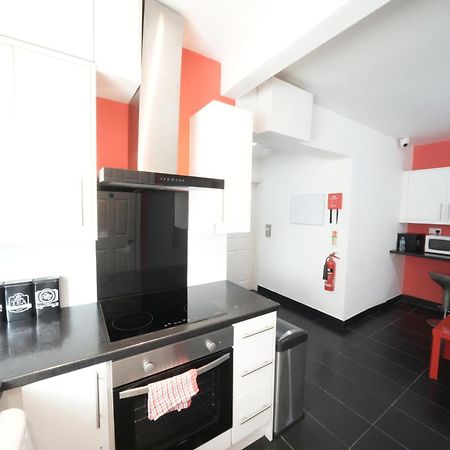Great Airport Sleep Apartment Harmondsworth Екстериор снимка